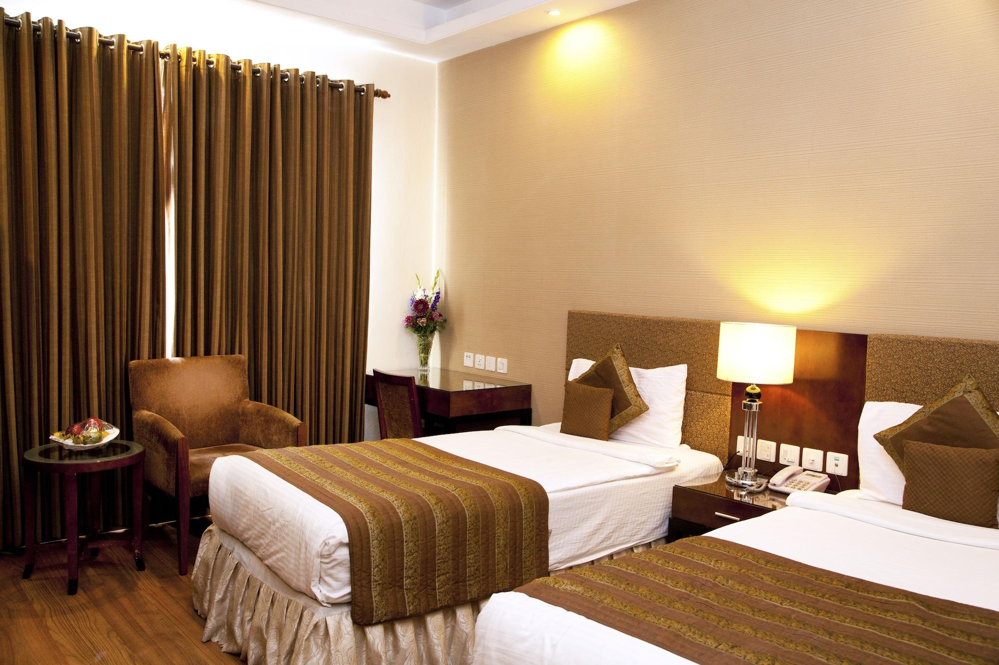 Alpina Hotels & Suites New Delhi Extérieur photo