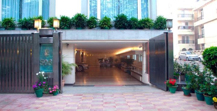 Alpina Hotels & Suites New Delhi Extérieur photo