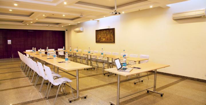 Alpina Hotels & Suites New Delhi Extérieur photo