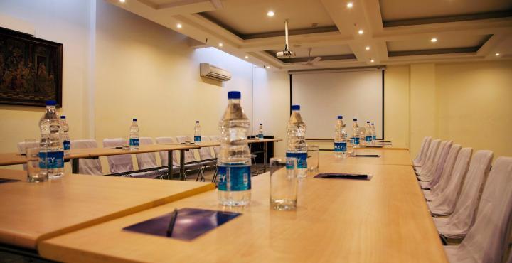 Alpina Hotels & Suites New Delhi Extérieur photo