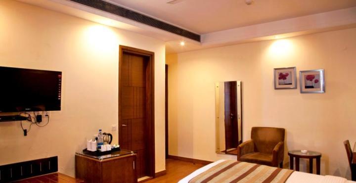 Alpina Hotels & Suites New Delhi Extérieur photo