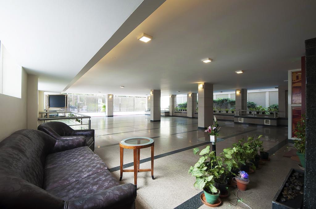 Alpina Hotels & Suites New Delhi Extérieur photo