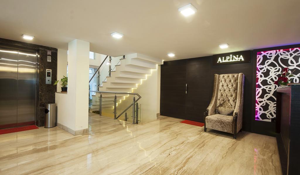 Alpina Hotels & Suites New Delhi Extérieur photo