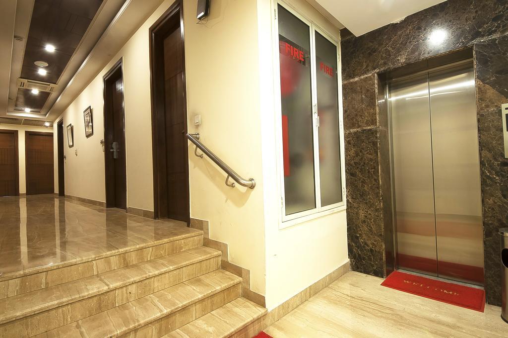 Alpina Hotels & Suites New Delhi Extérieur photo