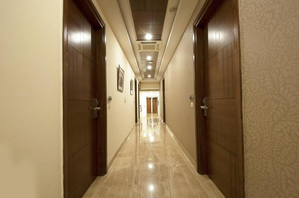 Alpina Hotels & Suites New Delhi Extérieur photo