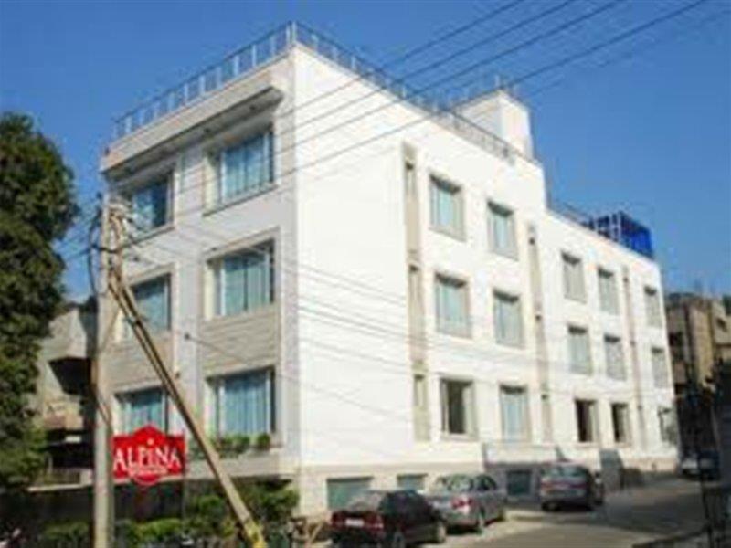 Alpina Hotels & Suites New Delhi Extérieur photo