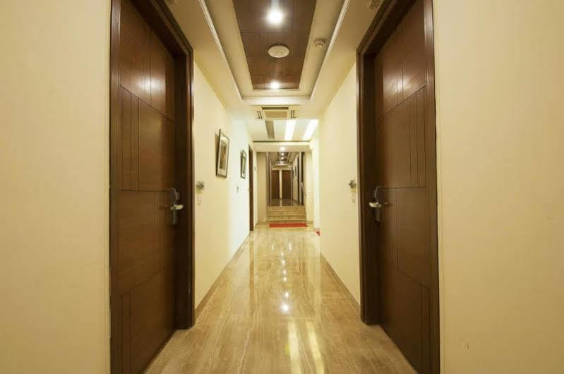 Alpina Hotels & Suites New Delhi Extérieur photo
